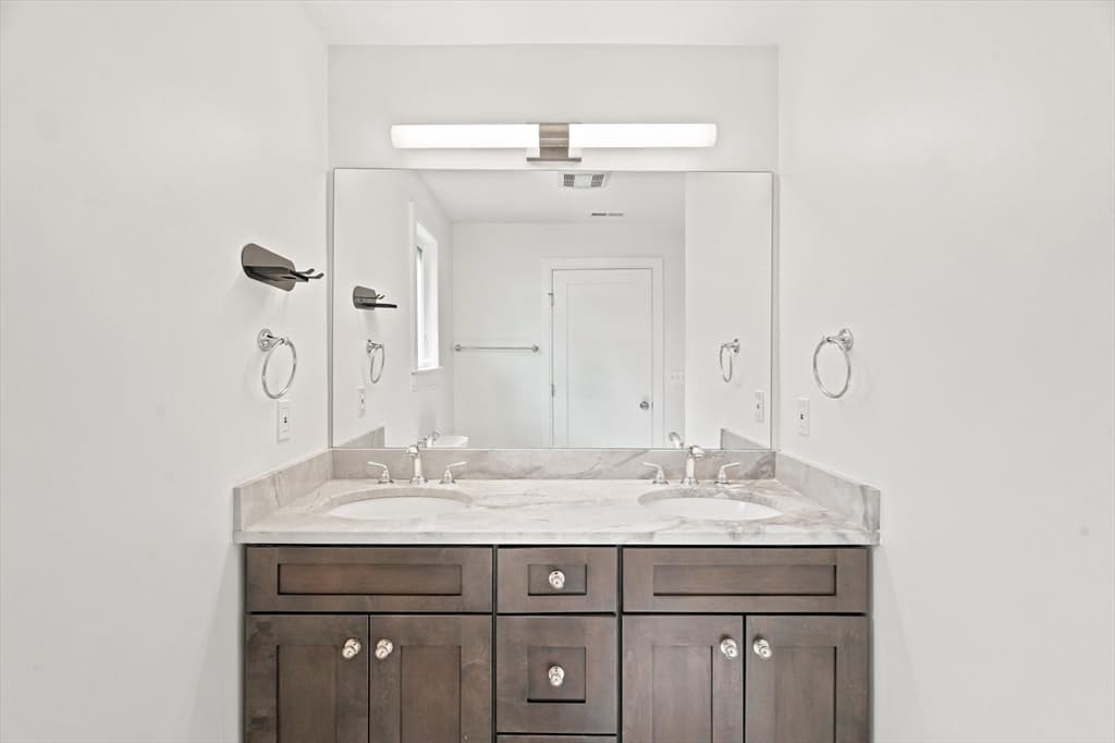 Condominium at 8 Leyden Ave # 8, Medford MA 02155, Medford, photo 24 of 40
