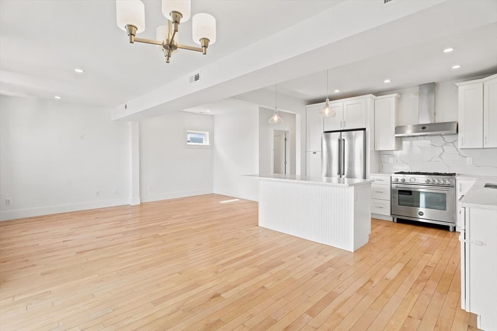 Condominium at 8 Leyden Ave # 8, Medford MA 02155, Medford, photo 11 of 40