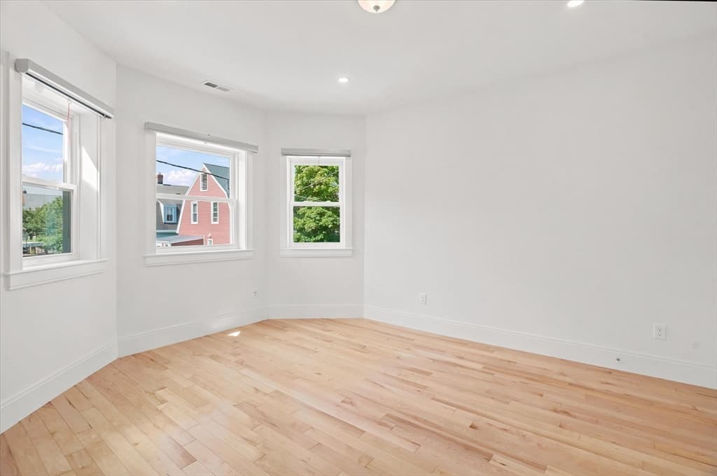 Condominium at 8 Leyden Ave # 8, Medford MA 02155, Medford, photo 31 of 40