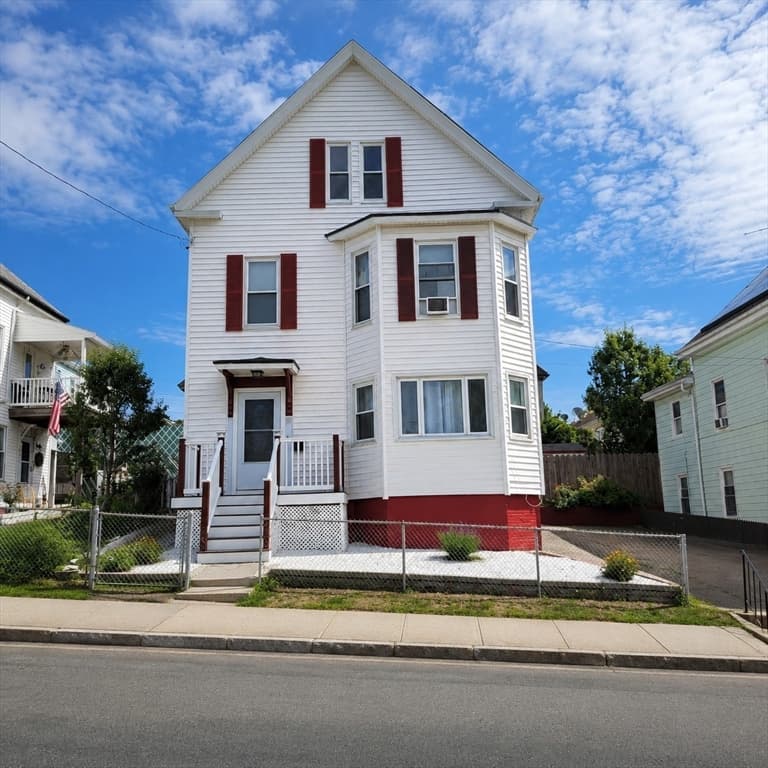 Single Family Residence at 33 Hancock St, Haverhill MA 01832, Haverhill, photo 2 of 30