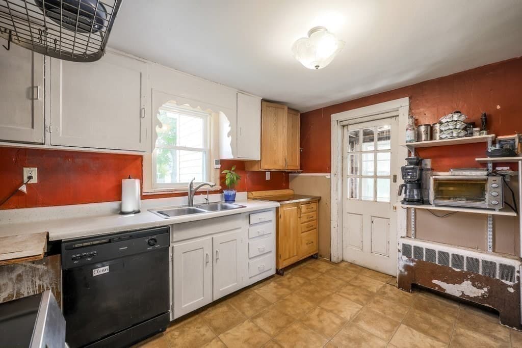 Single Family Residence at 38 Fay Rd, Framingham MA 01702, Framingham, photo 16 of 30