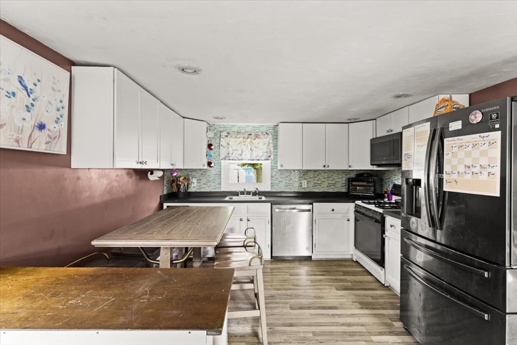 Single Family Residence at 28 Sunset Blvd, Wareham MA 02538, Wareham, photo 5 of 21