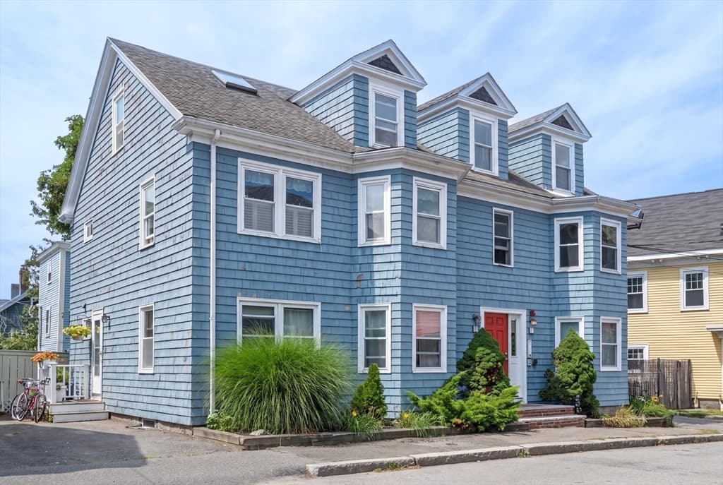 Condominium at 21 Mall St # 2, Salem MA 01970, Salem, photo 2 of 33