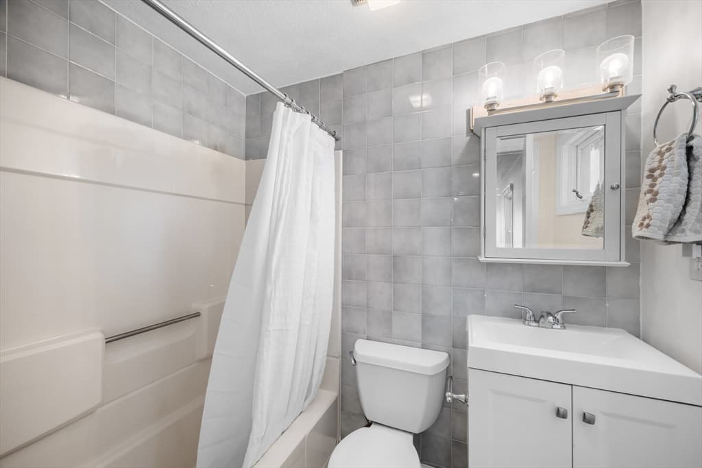 Condominium at 21 Mall St # 2, Salem MA 01970, Salem, photo 13 of 33