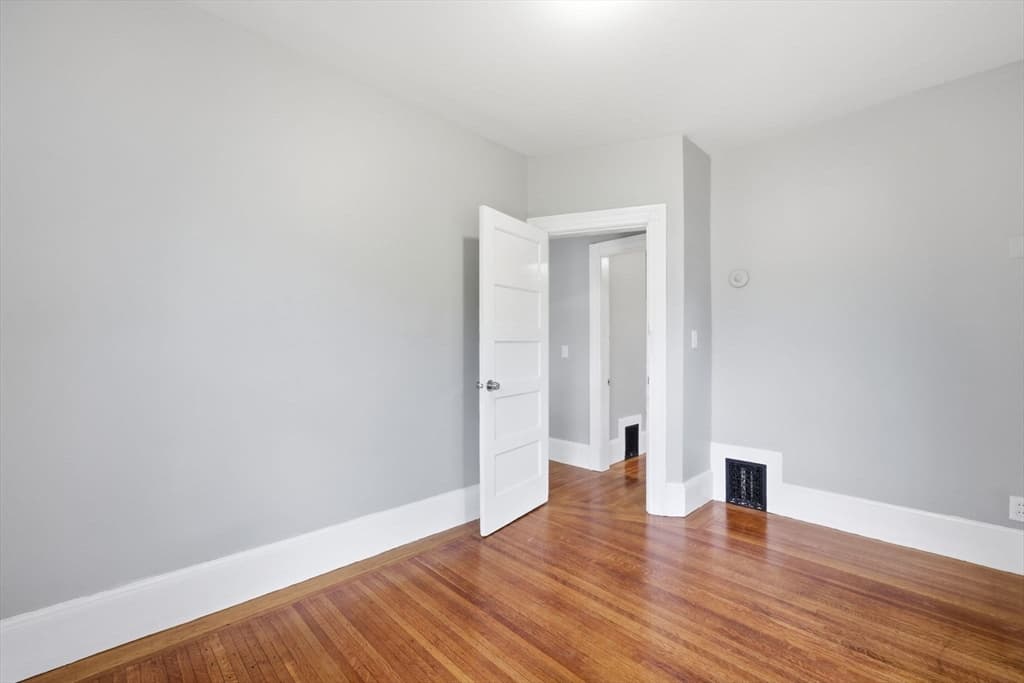 Single Family Residence at 43 Cornell St, Springfield MA 01109, Springfield, photo 15 of 27