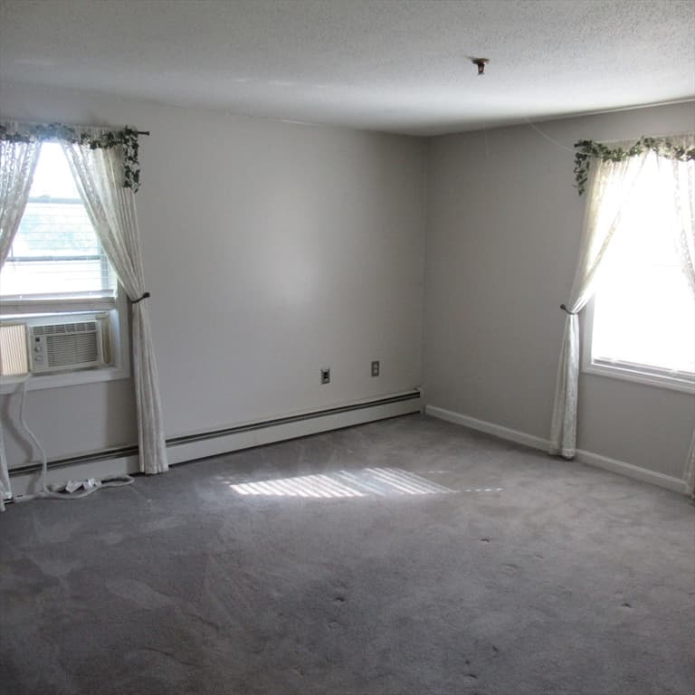 Condominium at 14 Lantern Lane # 7, Dracut MA 01826, Dracut, photo 15 of 20