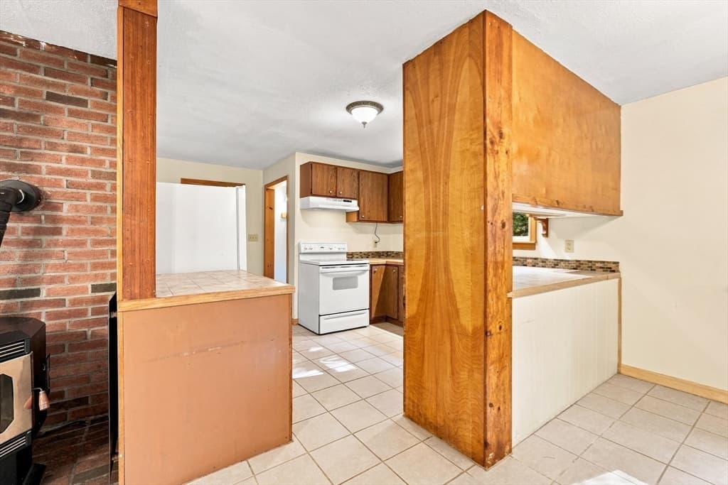 Single Family Residence at 55 North St, Belchertown MA 01007, Belchertown, photo 16 of 37