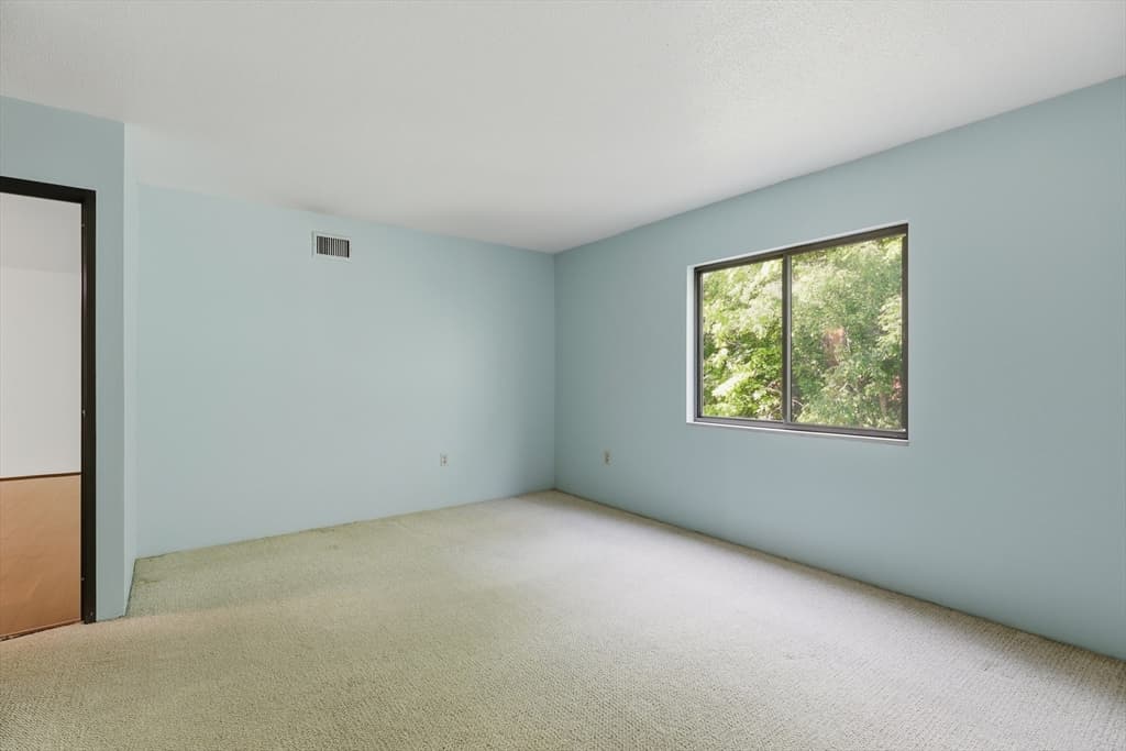 Condominium at 855 John Fitch Hwy # 36, Fitchburg MA 01420, Fitchburg, photo 13 of 16