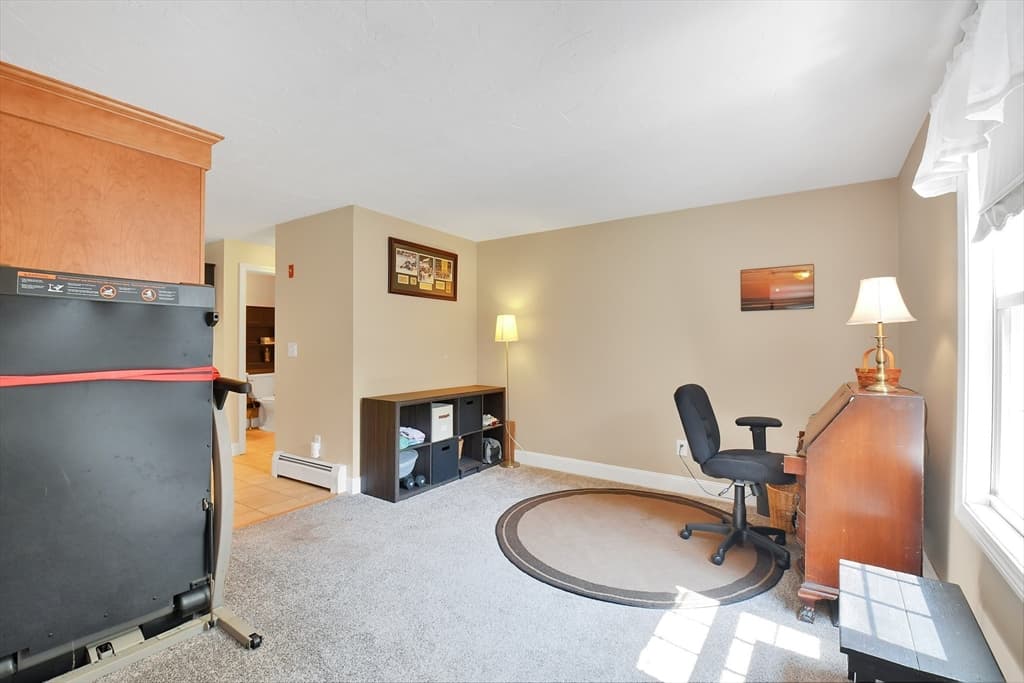 Single Family Residence at 141 Farm Hill Rd, Leominster MA 01453, Leominster, photo 10 of 34