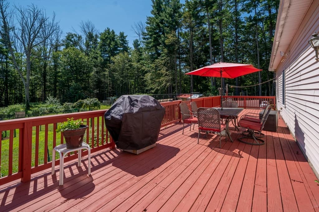 Single Family Residence at 108 Range Road, Northwood NH 03261, Northwood, photo 13 of 42