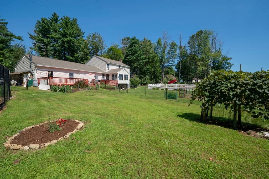 Single Family Residence at 108 Range Road, Northwood NH 03261, Northwood, photo 10 of 42