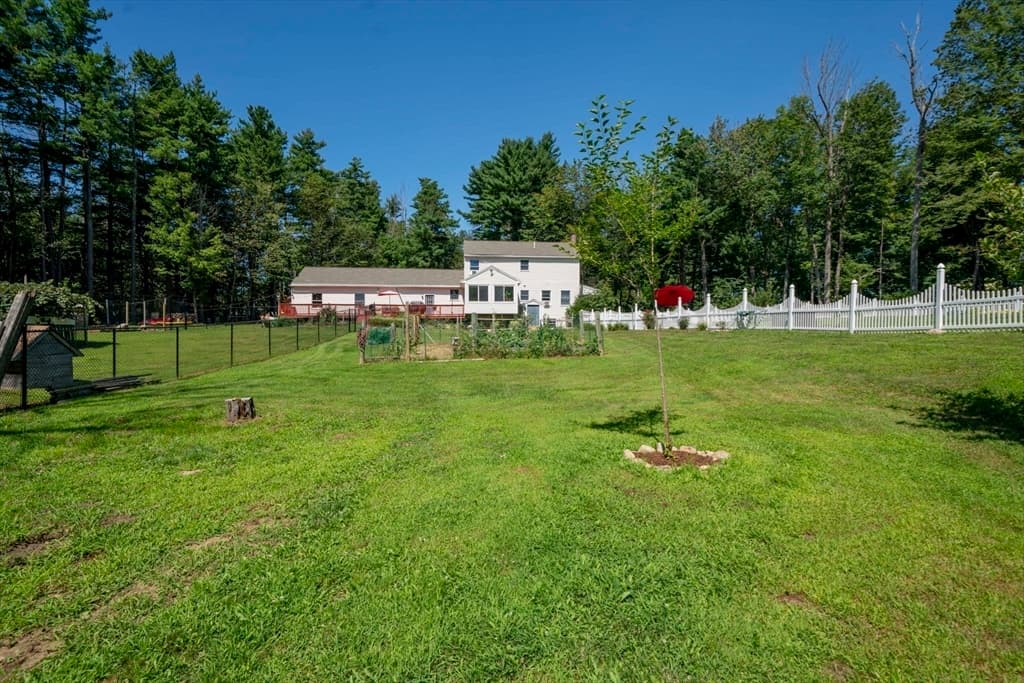 Single Family Residence at 108 Range Road, Northwood NH 03261, Northwood, photo 39 of 42
