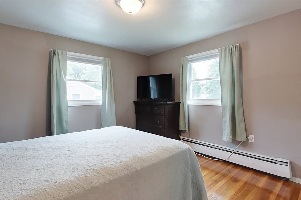 Single Family Residence at 138 Rea St, Lowell MA 01852, Lowell, photo 13 of 30