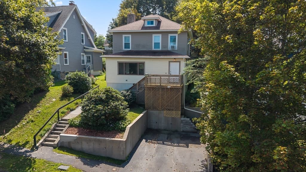 33 Clearview Ave, Worcester MA 01605