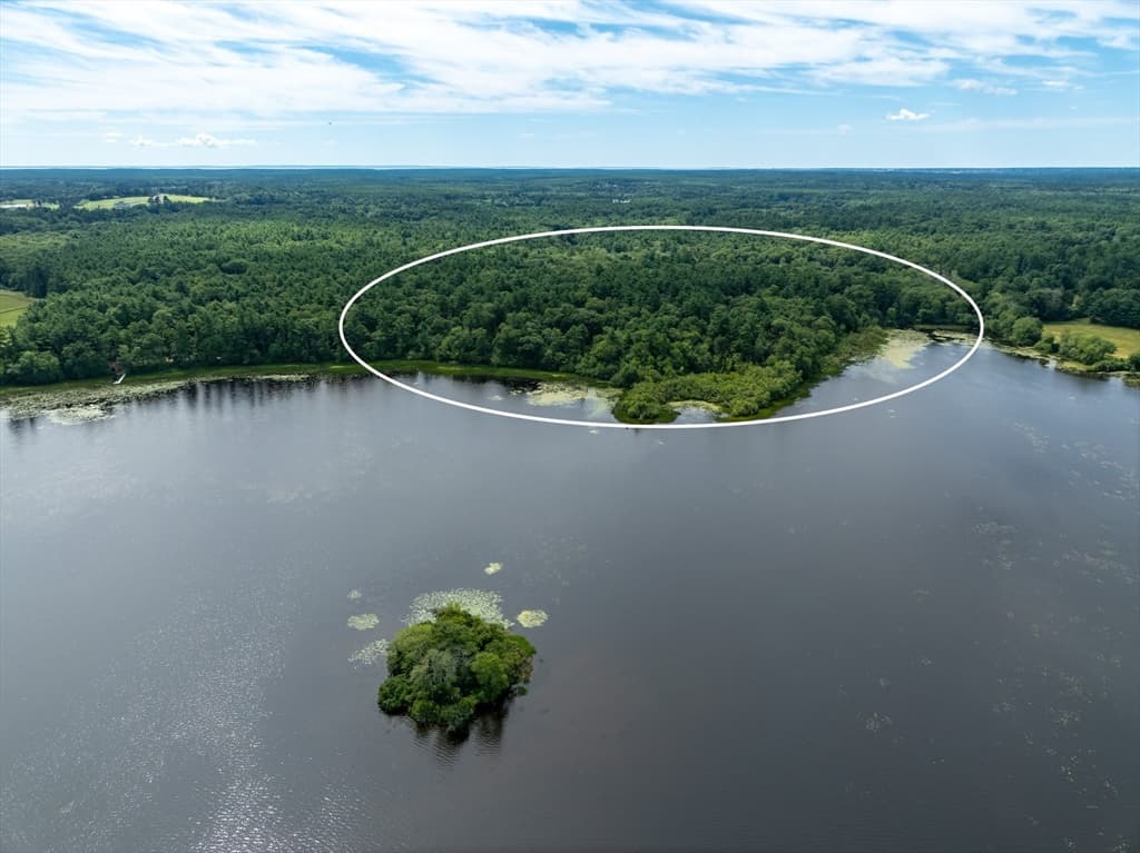 0 Snows Pond Rd, Rochester MA 02770