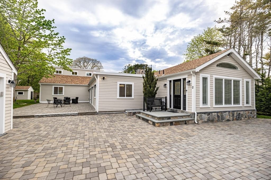 2 Ernst Way, Harwich MA 02646