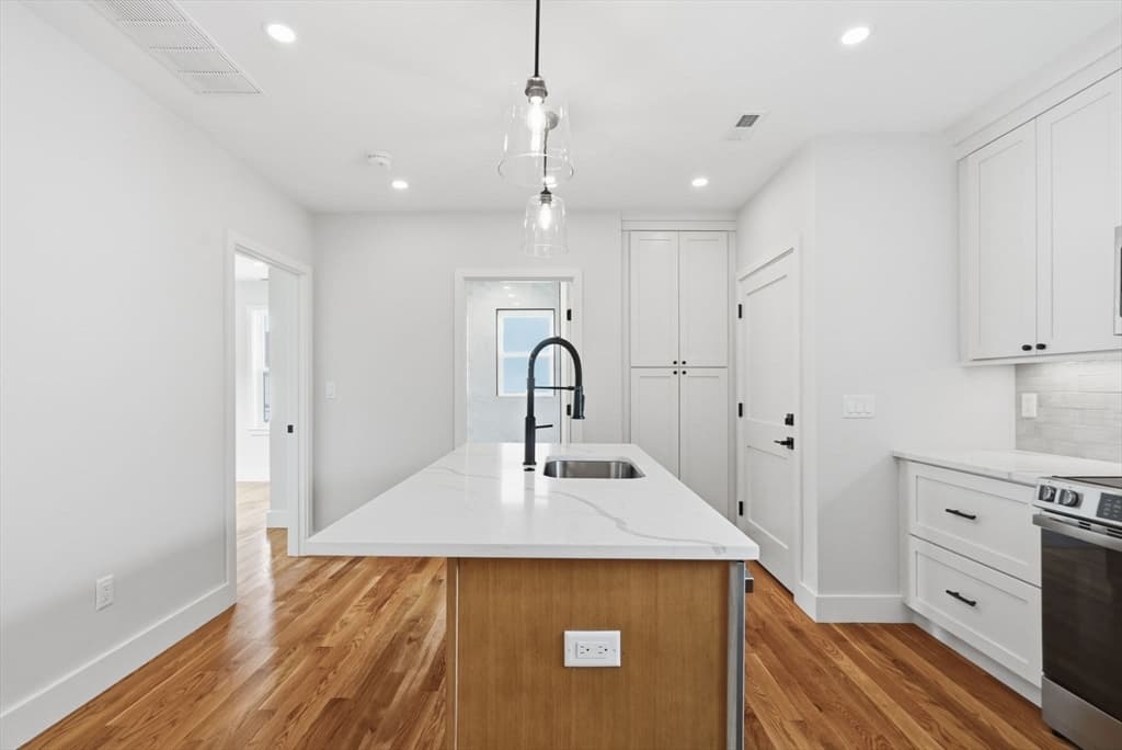 Condominium at 183 Madison St # 2, Malden MA 02148, Malden, photo 6 of 23