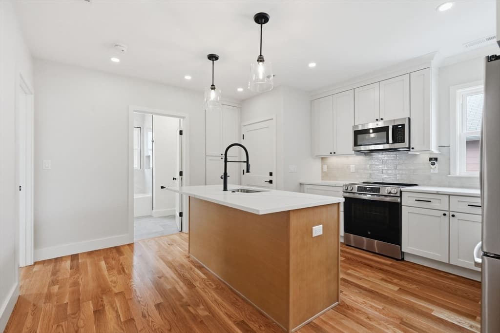 Condominium at 183 Madison St # 2, Malden MA 02148, Malden, photo 5 of 23