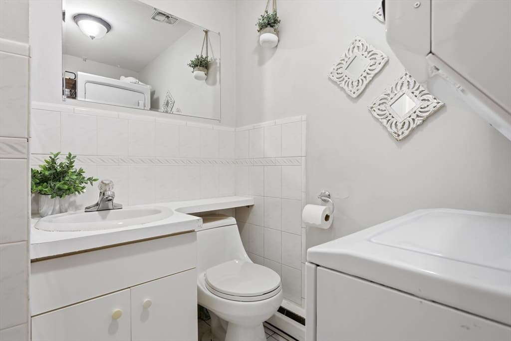 Condominium at 141 Thissell Ave # 4, Dracut MA 01826, Dracut, photo 13 of 29