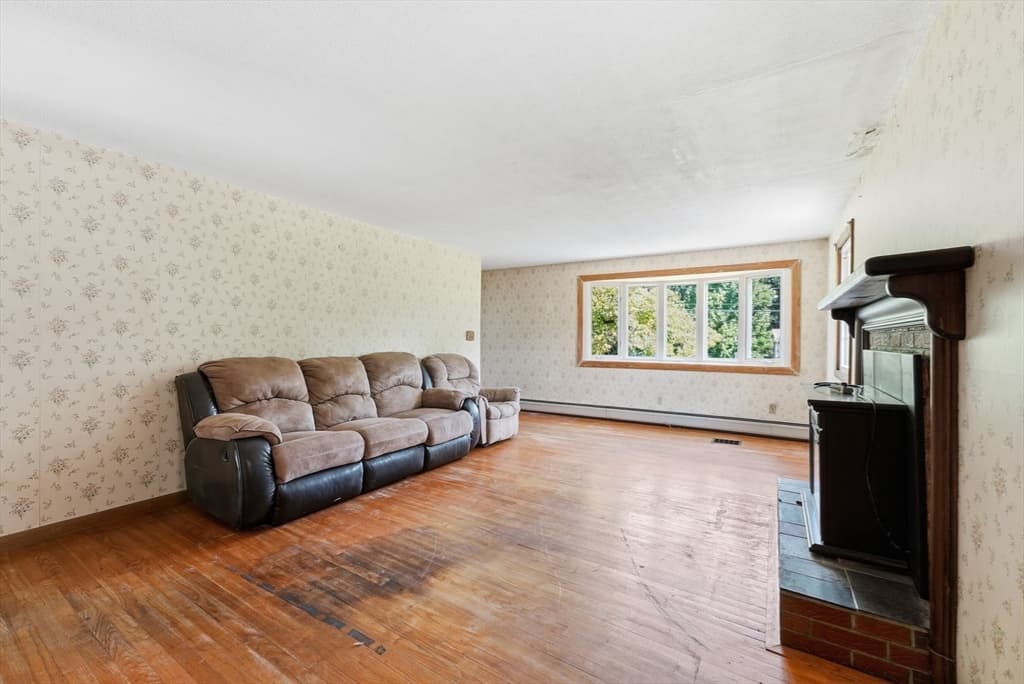 Single Family Residence at 60 S West St, Agawam MA 01001, Agawam, photo 13 of 28