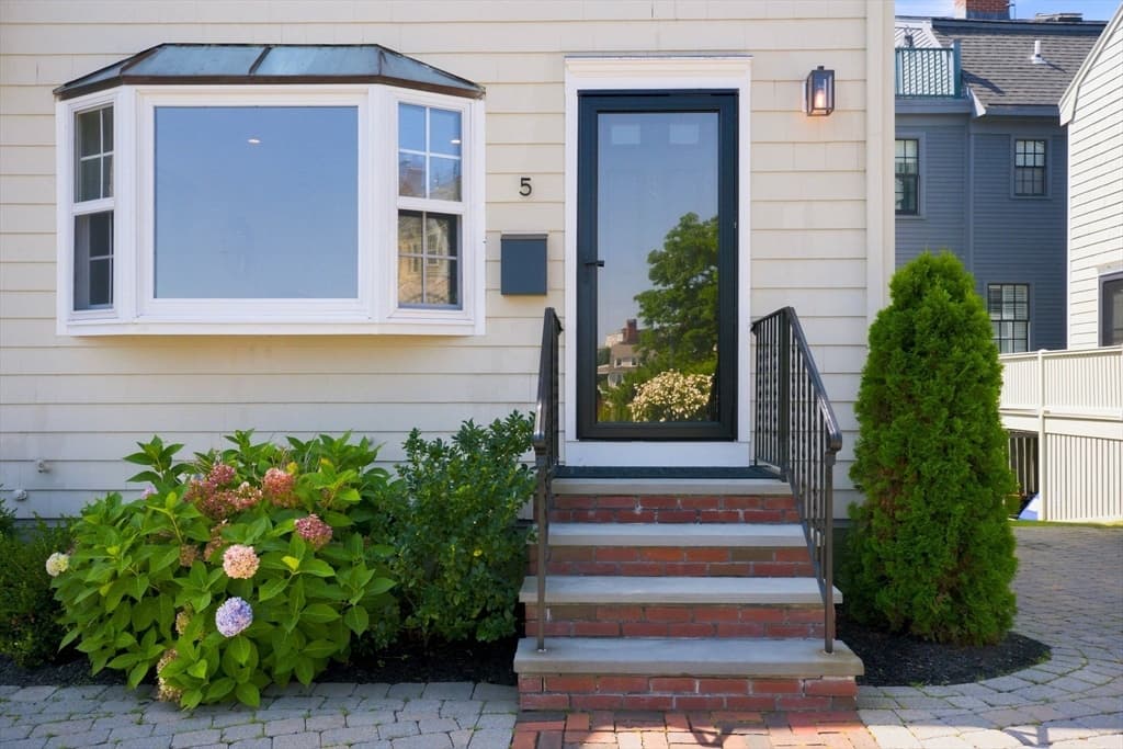 Single Family Residence at 5 Leslie Cove, Marblehead MA 01945, Marblehead, photo 3 of 32