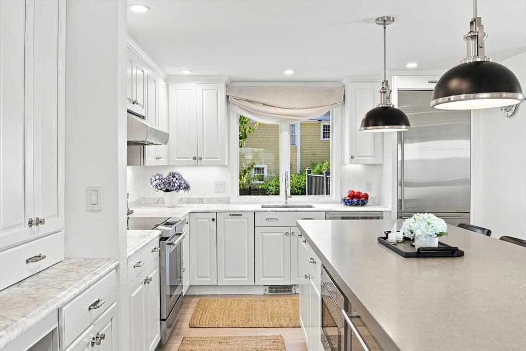 Single Family Residence at 5 Leslie Cove, Marblehead MA 01945, Marblehead, photo 11 of 32