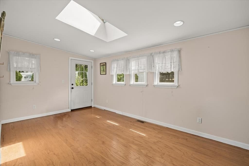 Mobile Home at 14 Judith Cir, Wareham MA 02576, Wareham, photo 13 of 16