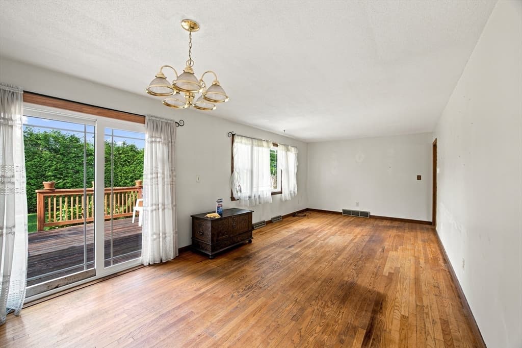 Single Family Residence at 115 Bemis Rd, Holyoke MA 01040, Holyoke, photo 12 of 30