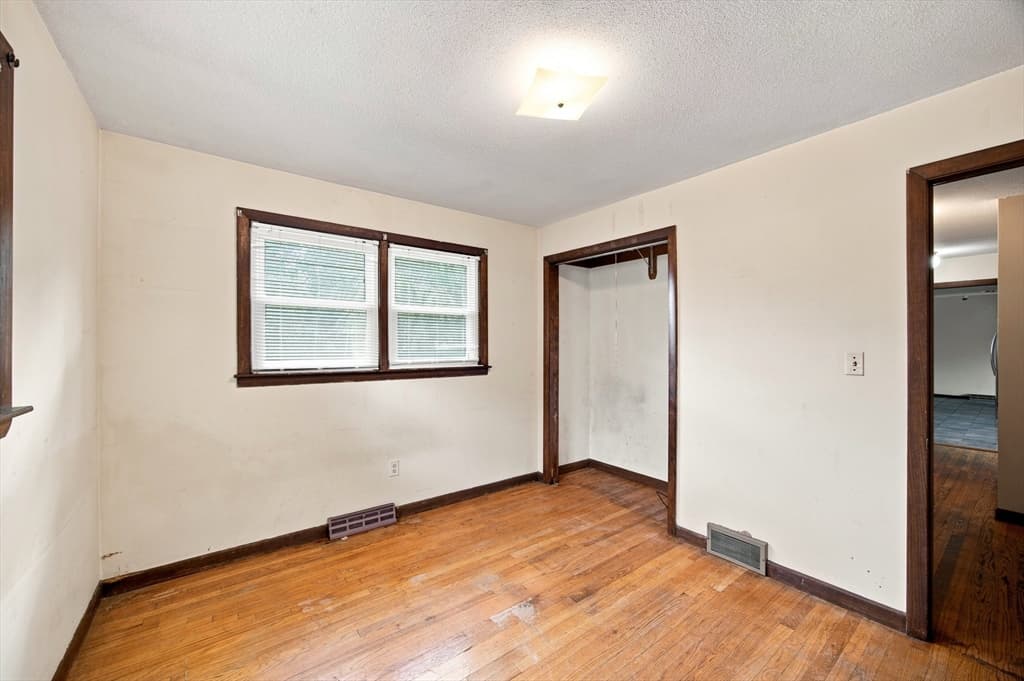 Single Family Residence at 115 Bemis Rd, Holyoke MA 01040, Holyoke, photo 22 of 30
