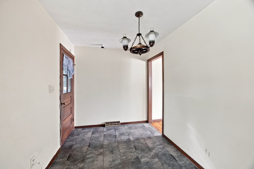 Single Family Residence at 115 Bemis Rd, Holyoke MA 01040, Holyoke, photo 9 of 30