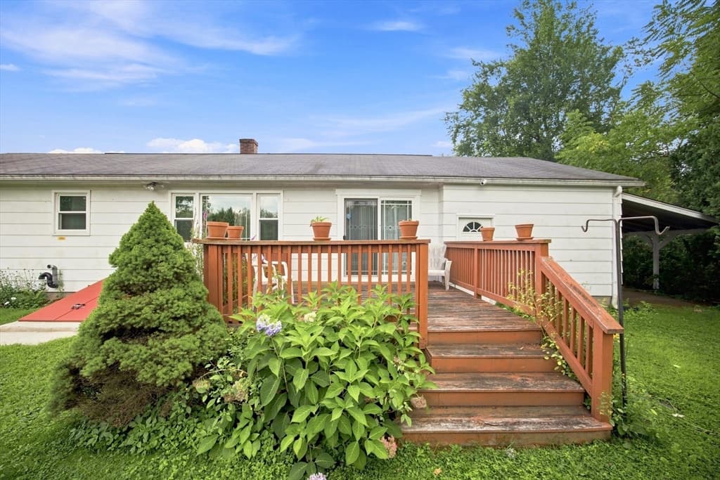 Single Family Residence at 115 Bemis Rd, Holyoke MA 01040, Holyoke, photo 24 of 30