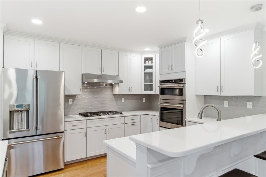 Condominium at 37 Jefferson Dr # 1, Lexington MA 02420, Lexington, photo 7 of 42