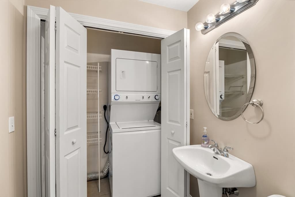 Condominium at 7 Hartswood Drive # 41, Haverhill MA 01830, Haverhill, photo 16 of 18