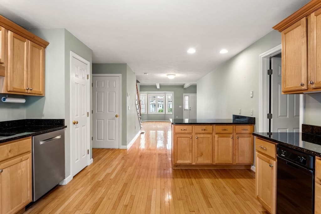Condominium at 7 Hartswood Drive # 41, Haverhill MA 01830, Haverhill, photo 10 of 18