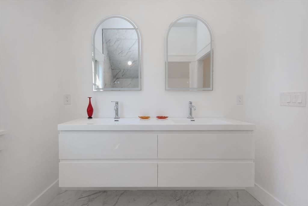 Single Family Residence at 32 Hickory Cliff Rd, Newton MA 02464, Newton, photo 33 of 42