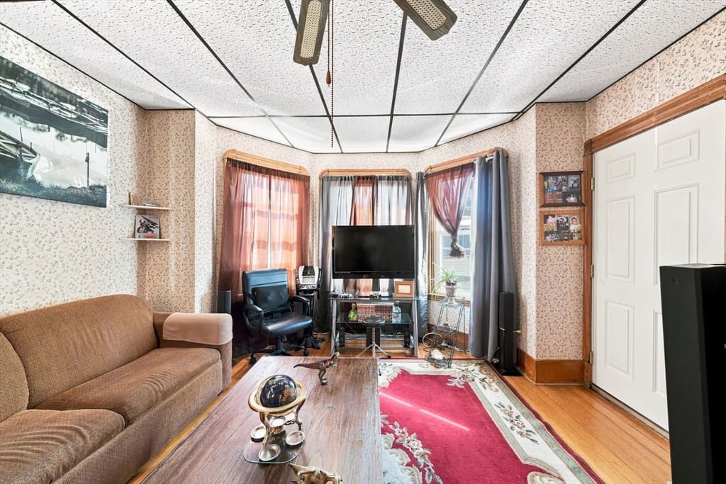 3 Family at 99 Hazard St, New Bedford MA 02740, New Bedford, photo 6 of 38