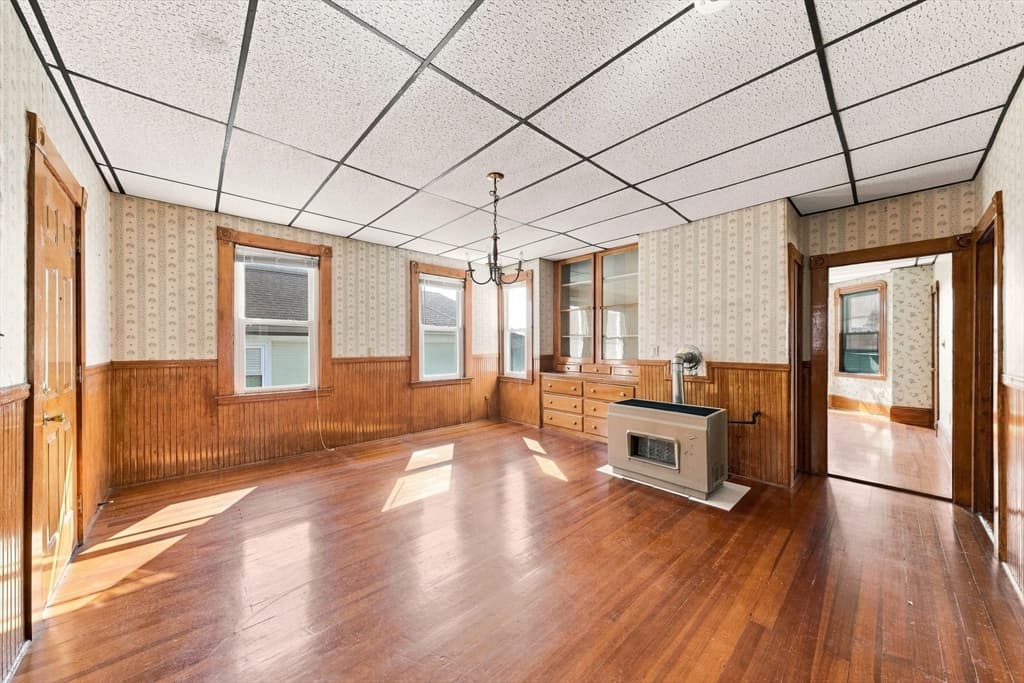 3 Family at 99 Hazard St, New Bedford MA 02740, New Bedford, photo 13 of 38