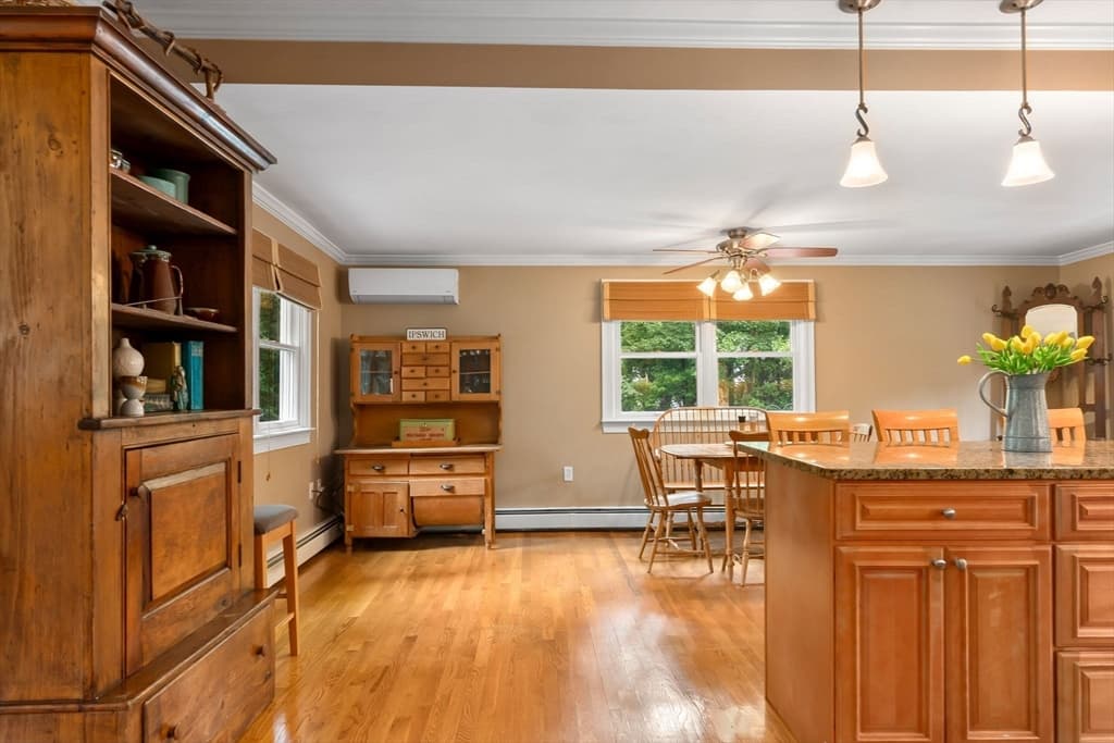 Single Family Residence at 135 Linebrook Rd, Ipswich MA 01938, Ipswich, photo 5 of 42