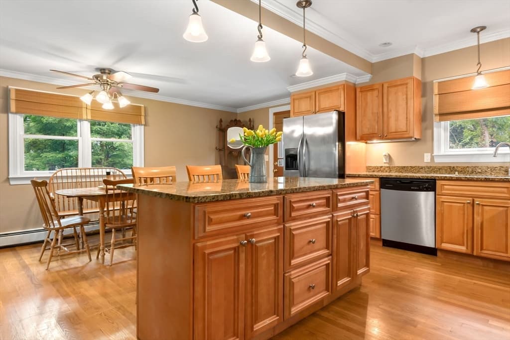 Single Family Residence at 135 Linebrook Rd, Ipswich MA 01938, Ipswich, photo 10 of 42