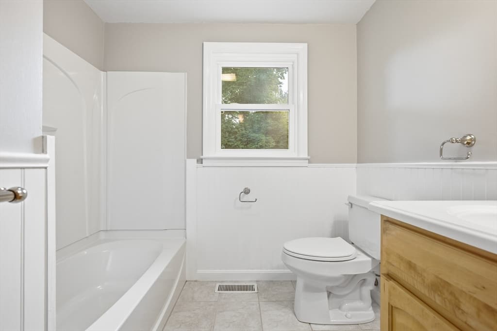 Single Family Residence at 203 Hobart St, Braintree MA 02184, Braintree, photo 27 of 40