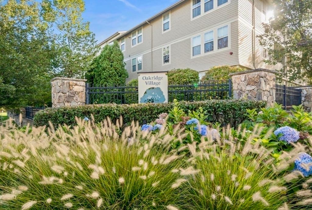 Condominium at 4 Harvest Dr # 323, North Andover MA 01845, North Andover, photo 19 of 23
