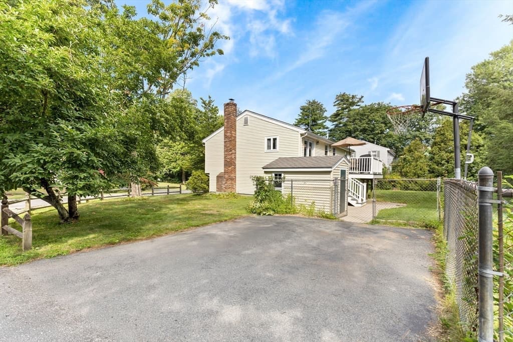 Single Family Residence at 8 Green St, Billerica MA 01821, Billerica, photo 27 of 28