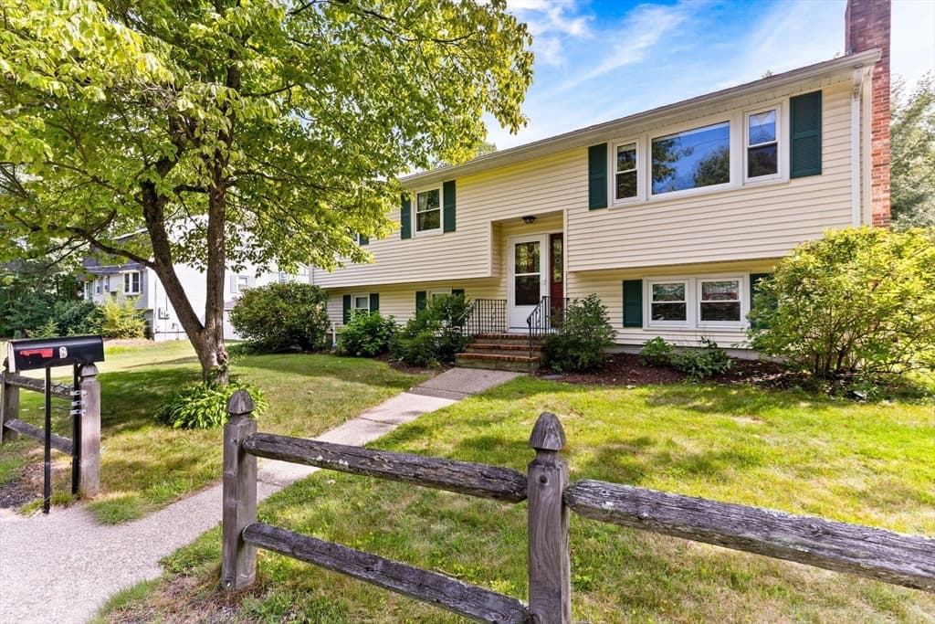 Single Family Residence at 8 Green St, Billerica MA 01821, Billerica, photo 3 of 28