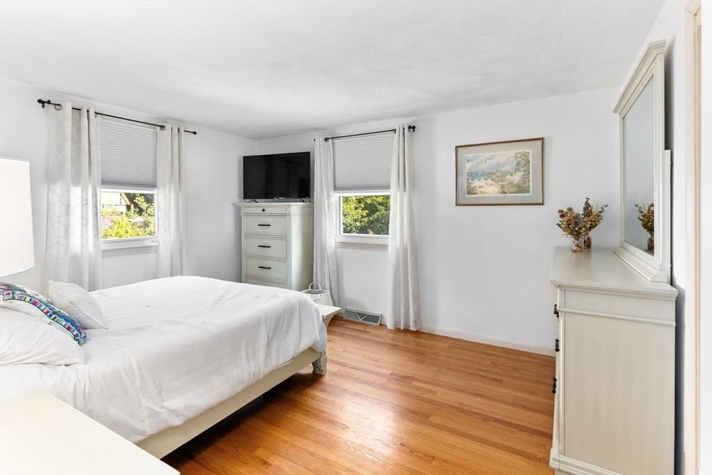 Single Family Residence at 8 Green St, Billerica MA 01821, Billerica, photo 15 of 28