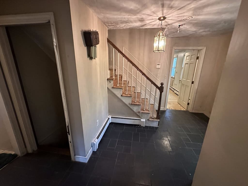 Single Family Residence at 55 Fairway Ln, Foxboro MA 02035, Foxboro, photo 7 of 27