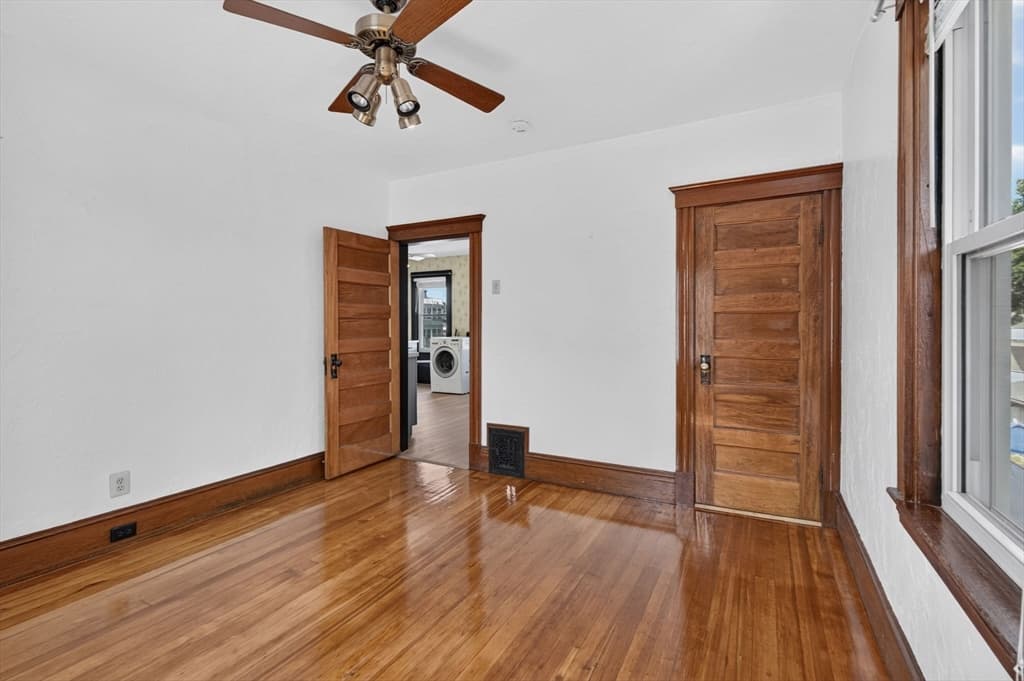 3 Family at 16 Bedford St, Quincy MA 02169, Quincy, photo 12 of 42