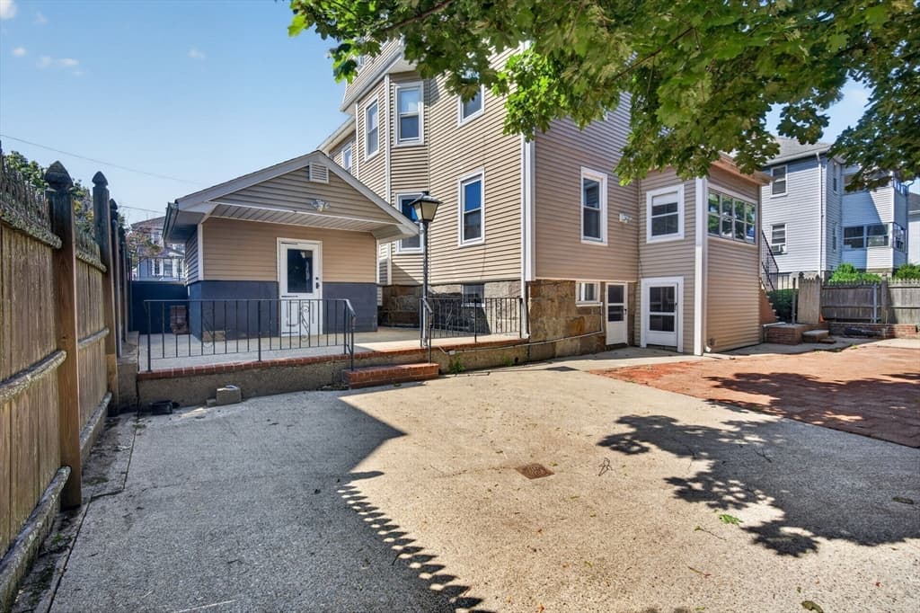 3 Family at 16 Bedford St, Quincy MA 02169, Quincy, photo 34 of 42