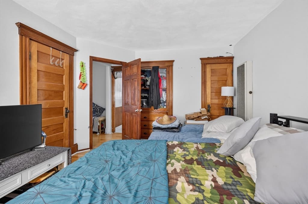 3 Family at 16 Bedford St, Quincy MA 02169, Quincy, photo 31 of 42