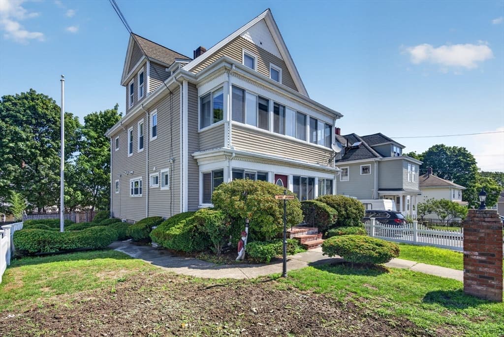 3 Family at 16 Bedford St, Quincy MA 02169, Quincy, photo 4 of 42