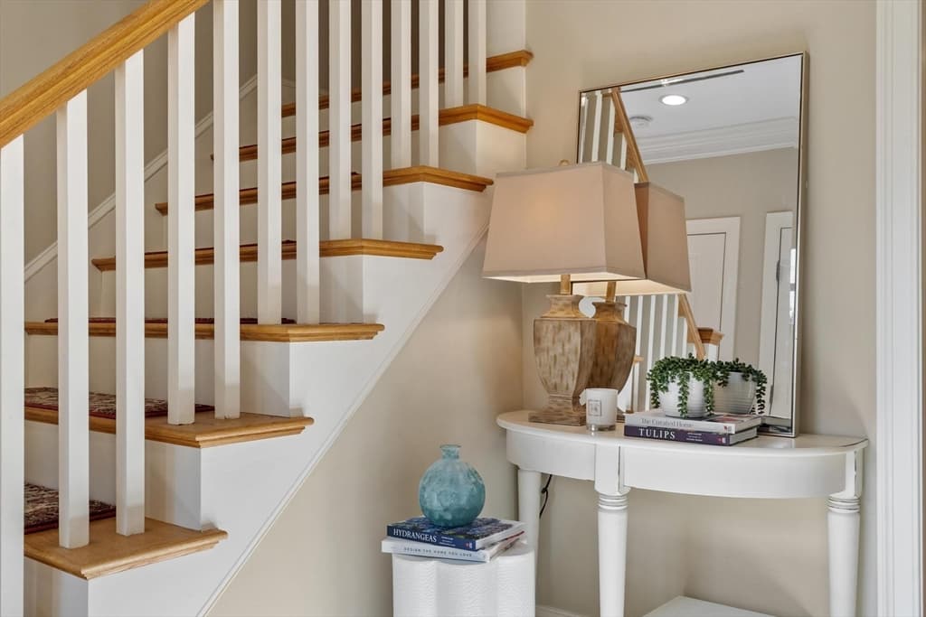 Single Family Residence at 171 Lincoln Street, Lexington MA 02421, Lexington, photo 3 of 36